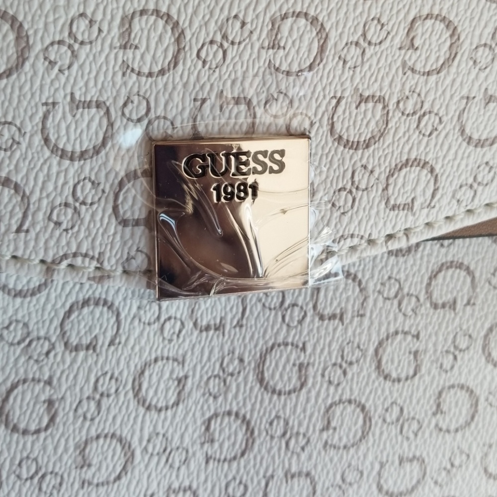 Guess bag - Picture 2 of 8